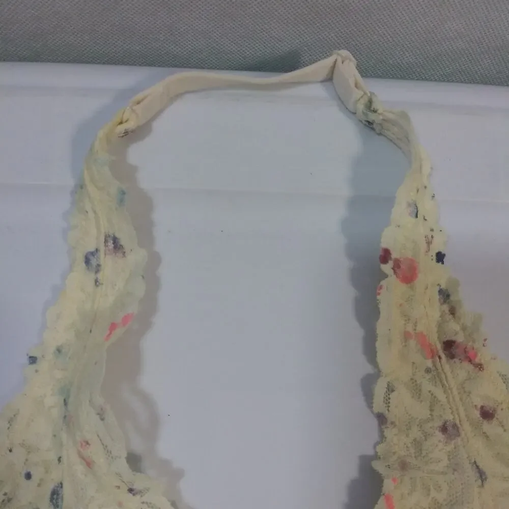 Victoria’s Secret PINK Cream Floral Halter Bralette Size M